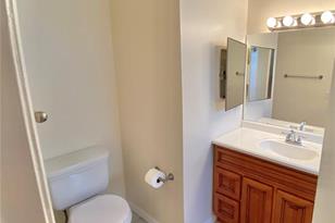 10401 Larissa St, Orlando, FL 32821 - Photo 8