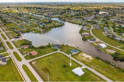 1718 NW 8th Terrace, Cape Coral, FL 33993 - Photo 2