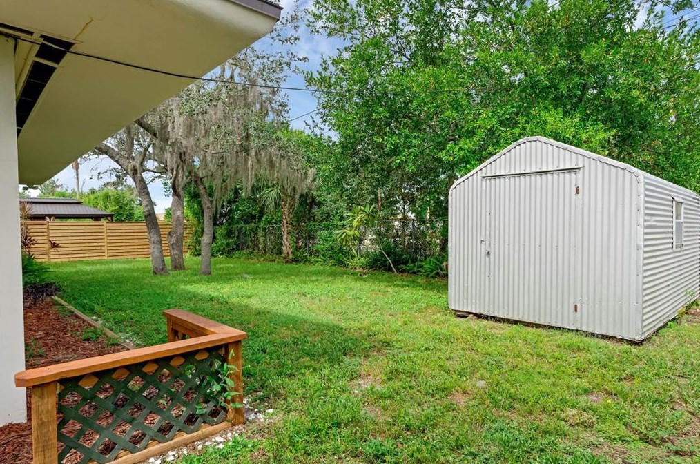 2351 Woodcrest Dr, Winter Park FL  32792-9241 exterior