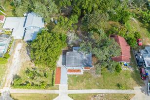 2413 Drake Dr - Photo 4