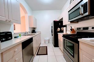 2302 Silver Palm Dr, Kissimmee, FL 34747 - Photo 4