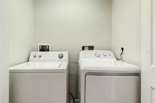 702 Calabria Ave, Davenport, FL 33897 - Photo 38