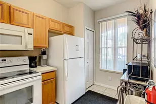 702 Calabria Ave, Davenport, FL 33897 - Photo 4