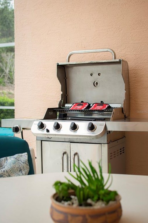 172 Fox Loop, Davenport FL  33837-3821 exterior