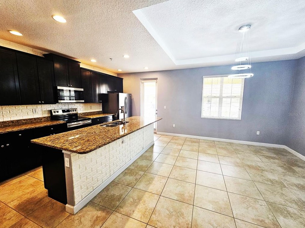 657 Hangnest Ln, Lake Mary FL  32746-7658 exterior