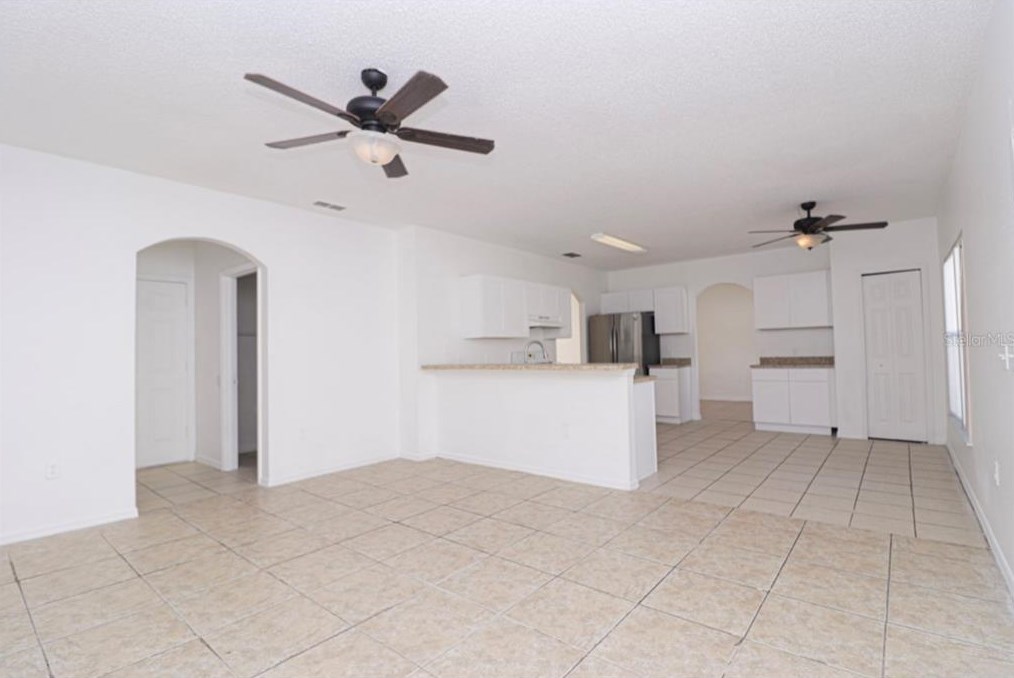 2038 Rio Grande Canyon Loop, Kissimmee FL  34759-5965 exterior