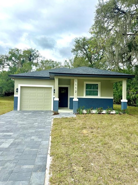 1112 Robinson Ave, Apopka, FL 32703-6458