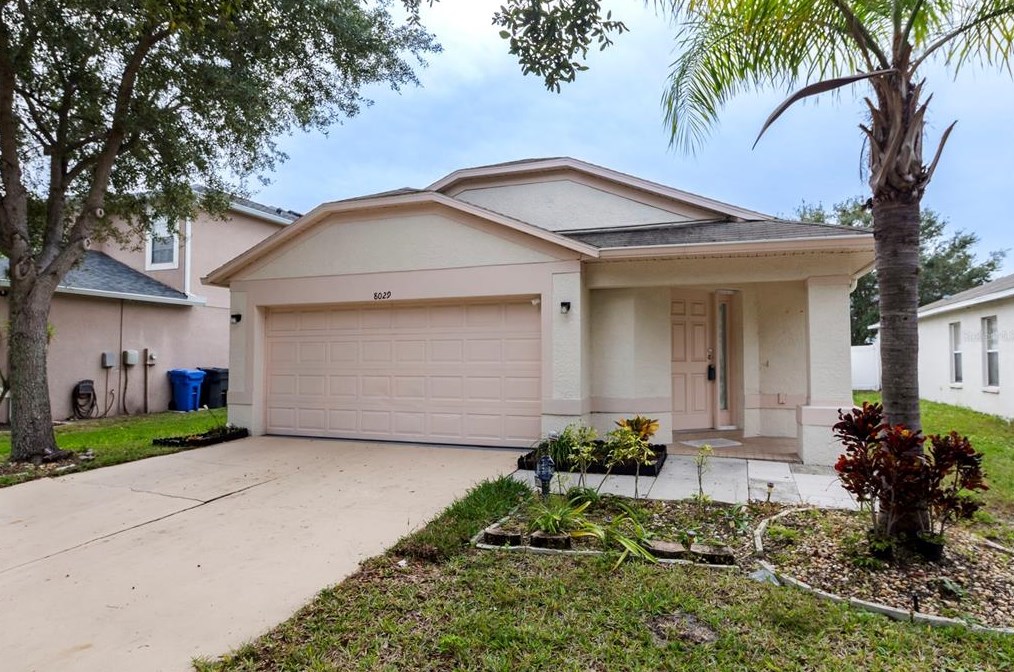 8029 Carriage Pointe Dr, Gibsonton, FL 33534-3010