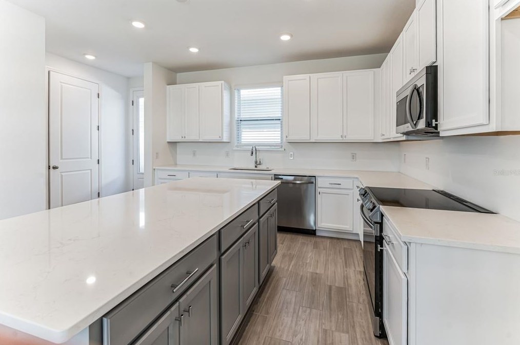 6525 Cyrils Dr, Saint Cloud FL  34771-9205 exterior