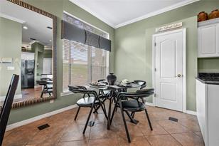 208 Wimbledon Cir - Photo 12