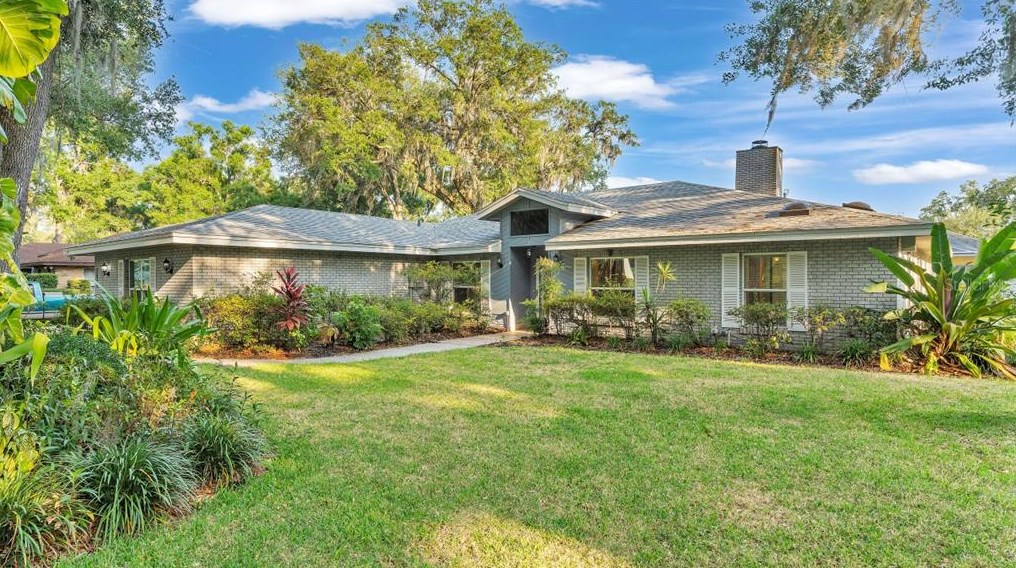 2610 Twelve Point Dr, Lakeland, FL 33811-2259