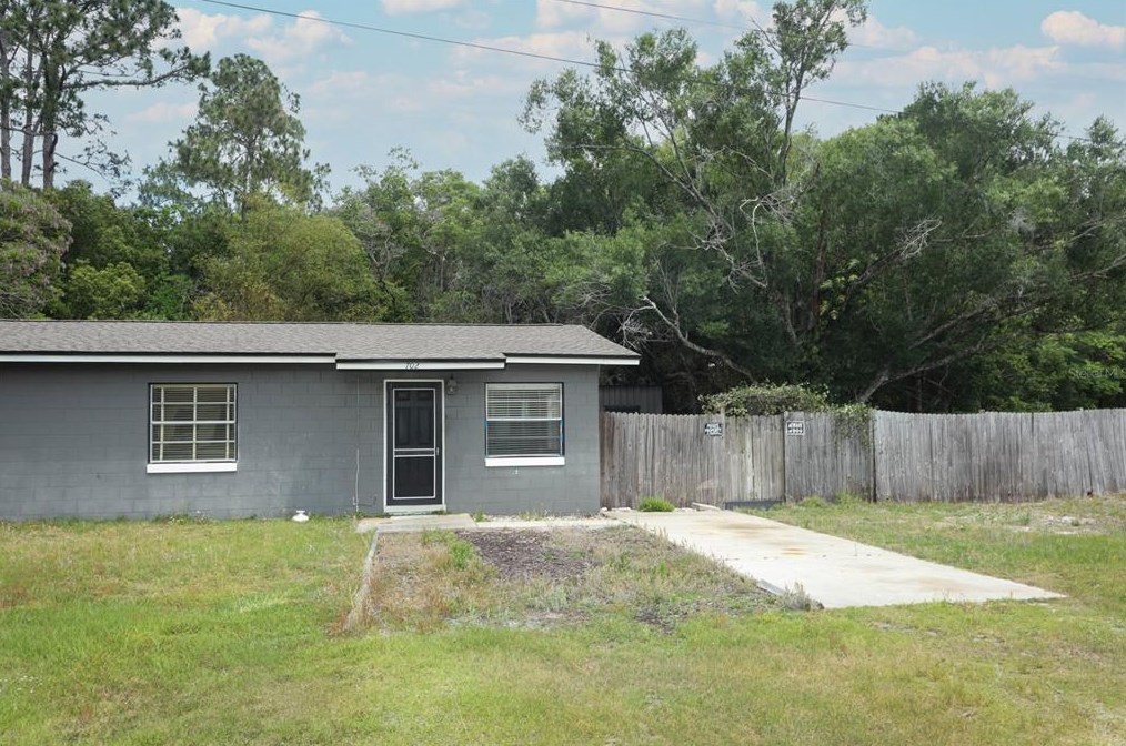 702 Meadow St, Sanford, FL 32773