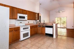 122 Kinney Ct - Photo 4