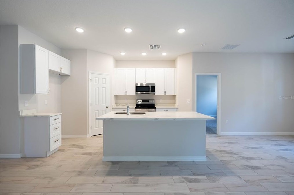 1795 15th St, Orange City FL  32763-3110 exterior