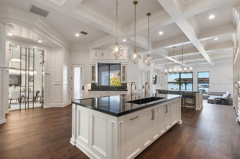 570 Manor Rd, Maitland FL  32751-5760 exterior