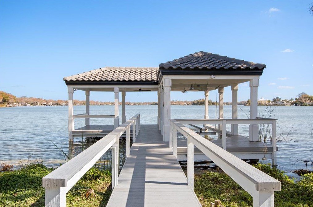 570 Manor Rd, Maitland FL  32751-5760 exterior