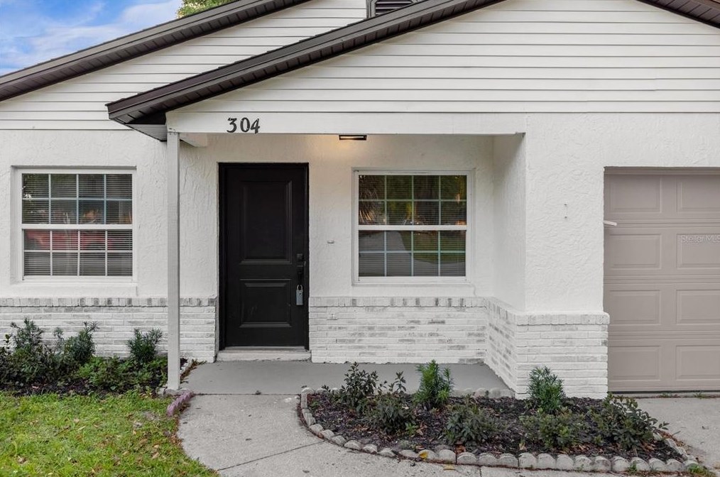 304 Dover St, Orlando, FL 32811-1606