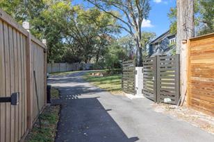 1942 Hempel Ave - Photo 4