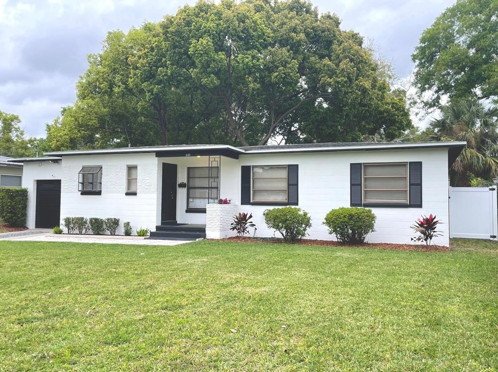 203 Spruce St, Orlando, FL 32804-4630