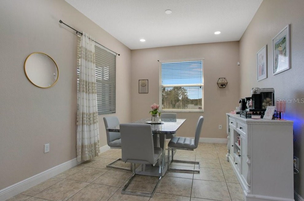 2327 Sebago Dr, Lakeland FL 33805-8005 exterior