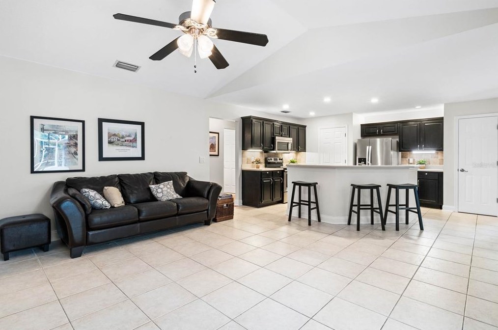 110 Oak View Cir, Lake Mary FL  32746-4201 exterior