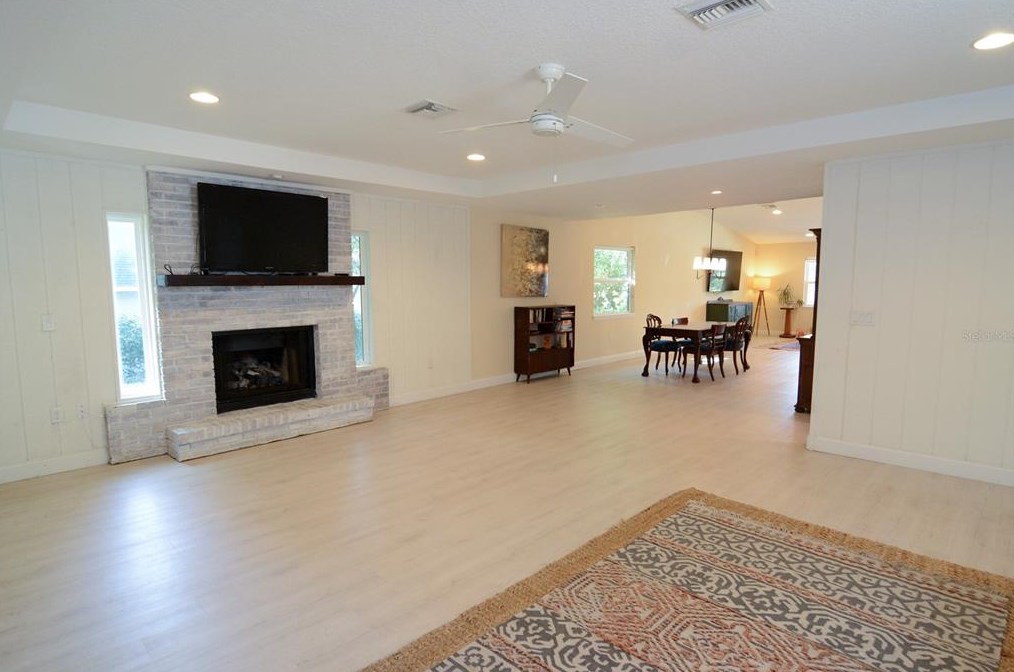 2361 Dartmouth Rd, Deland FL  32724-8406 exterior