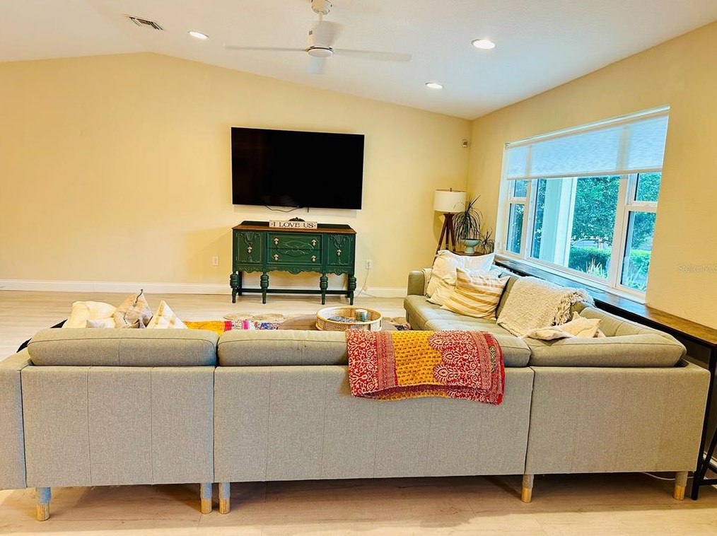 2361 Dartmouth Rd, Deland FL  32724-8406 exterior