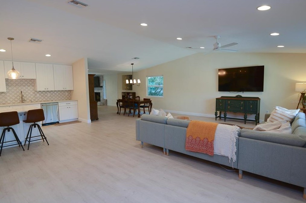 2361 Dartmouth Rd, Deland FL  32724-8406 exterior