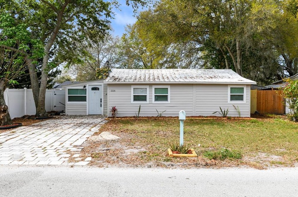 1116 Oregon Ave, Saint Cloud FL  34769-3851 exterior