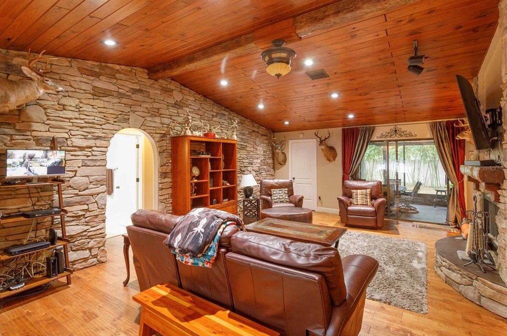 644 Glenview Dr, Winter Garden FL  34787-2206 exterior