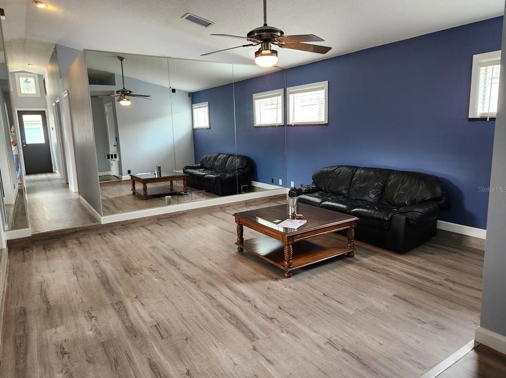 2801 Mayer St, Orlando FL  32806-5507 exterior