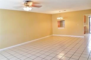 6231 Yorktown Dr - Photo 4