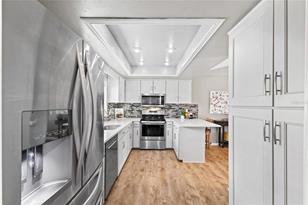 211 N Timbercove Circle - Photo 6