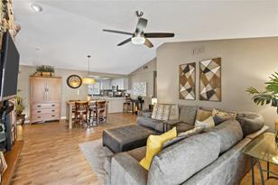 211 N Timbercove Circle - Photo 10