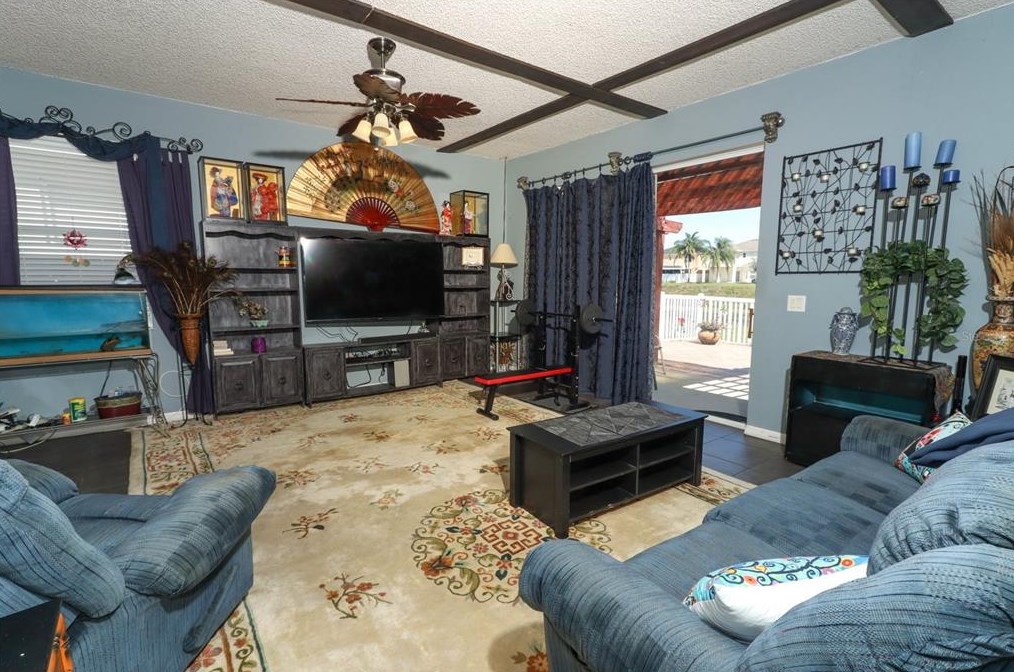 4927 Adair Oak Dr, Orlando FL 32829-8224 exterior