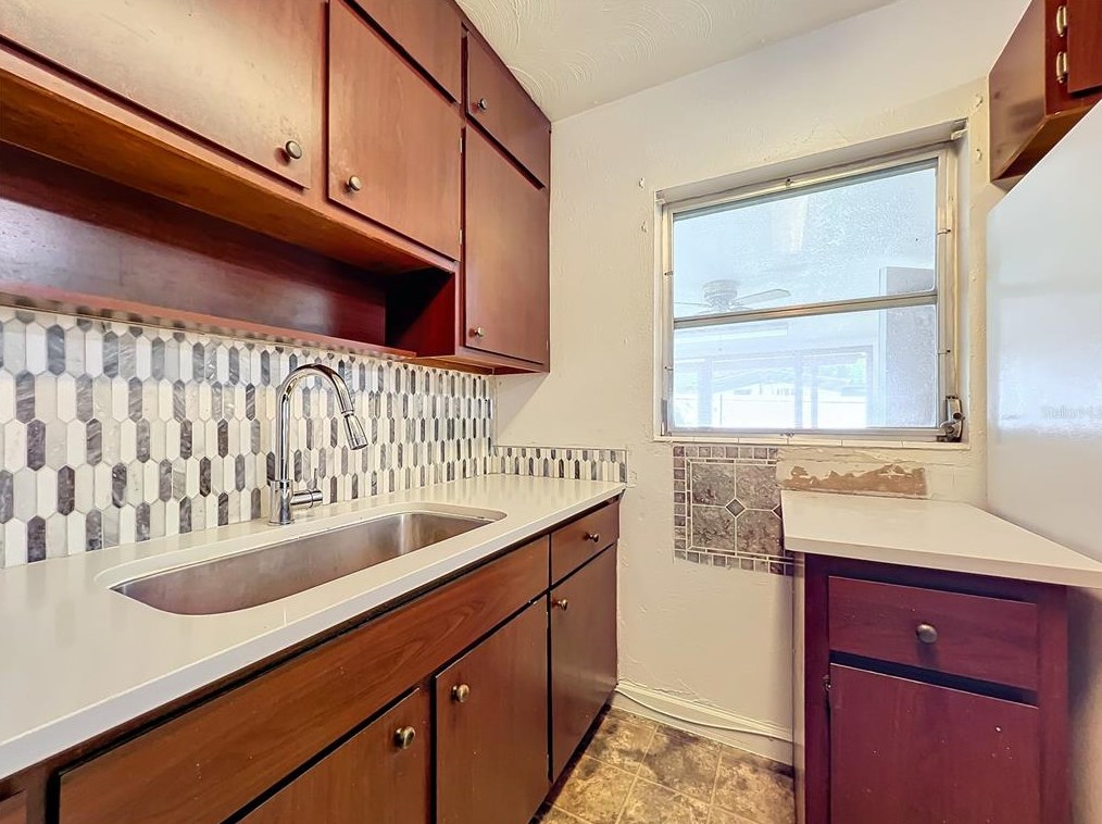 1220 Helen St, Apopka FL  32703-6813 exterior