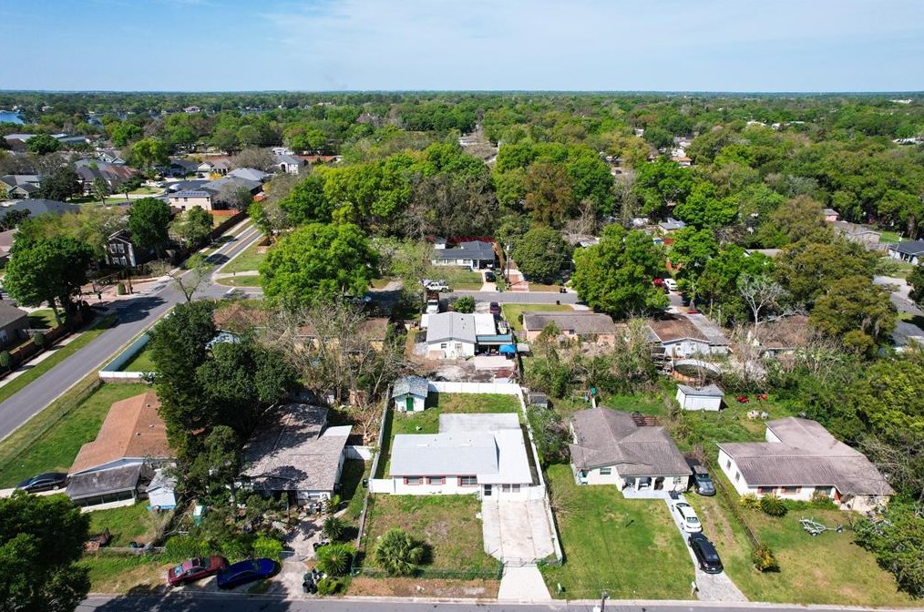 1220 Helen St, Apopka FL  32703-6813 exterior