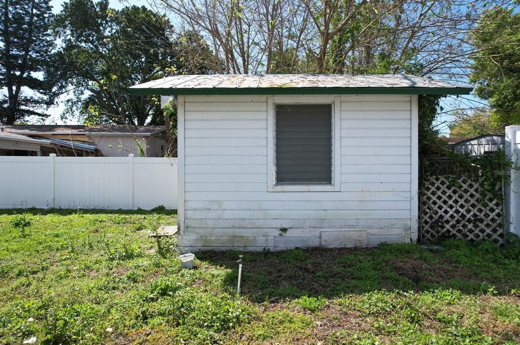 1220 Helen St, Apopka FL  32703-6813 exterior