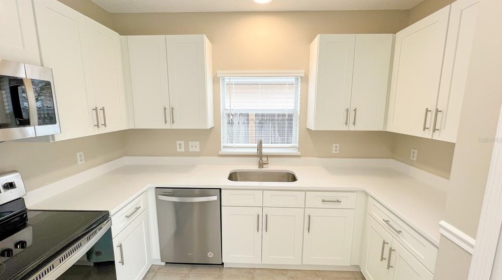 2511 Woods Edge Cir, Orlando, FL 32817