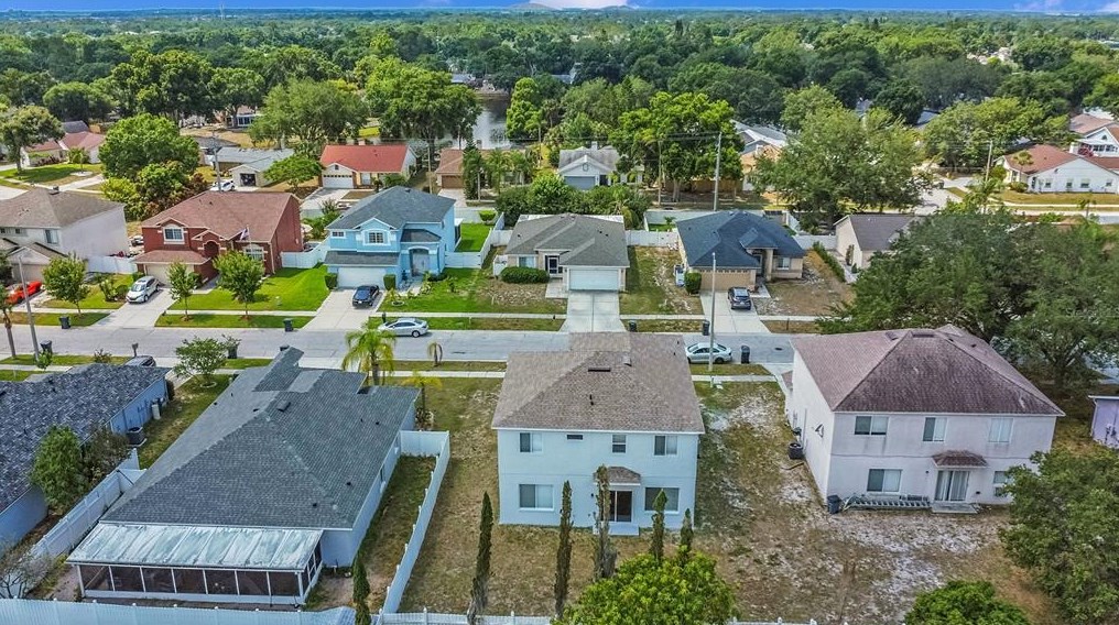 12716 Longcrest Dr, Riverview FL 33579-4001 exterior