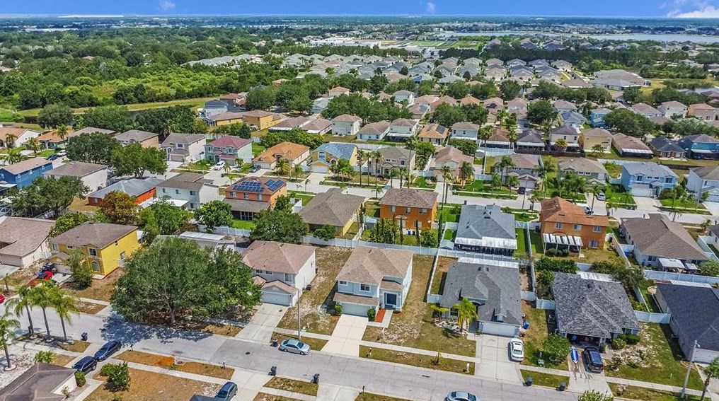 12716 Longcrest Dr, Riverview FL 33579-4001 exterior