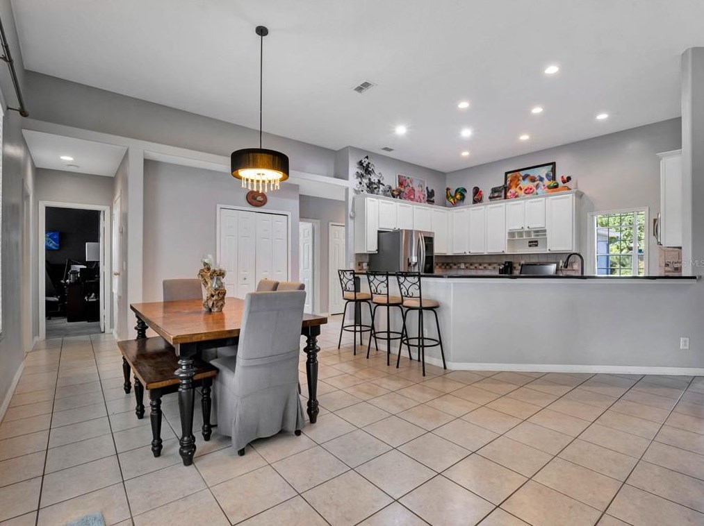 329 Blue Stone Cir, Winter Garden FL  34787-5231 exterior