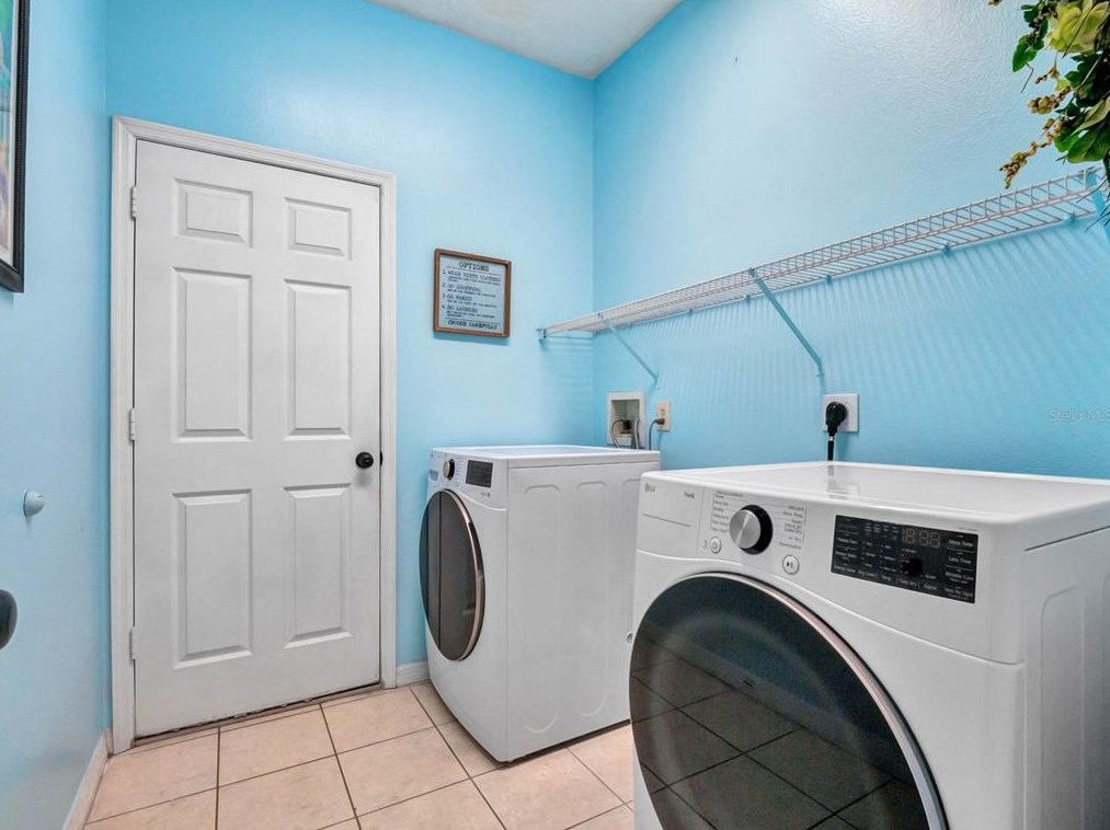 329 Blue Stone Cir, Winter Garden FL  34787-5231 exterior