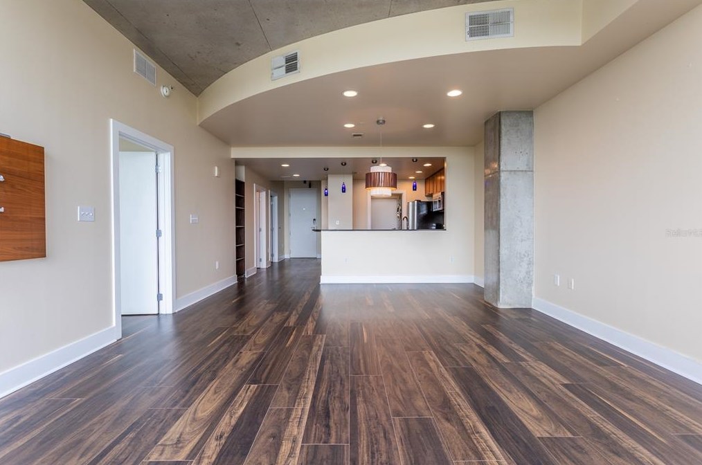 525 E Jackson St #606, Orlando, FL 32801