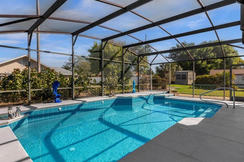 1046 Windbrook Dr, Deltona, FL 32725-7351