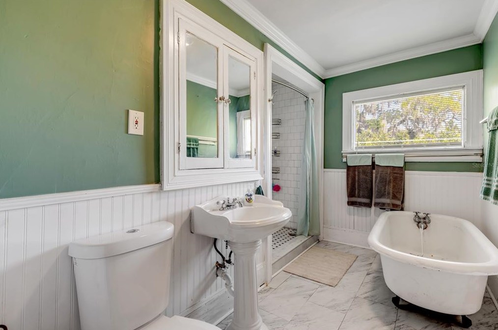 204 Fairview Ave, Daytona Beach FL  32114-2106 exterior