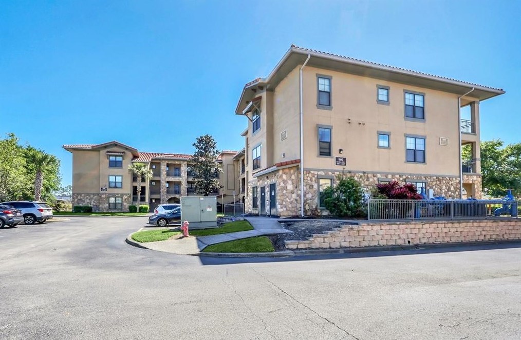 909 Charo Pkwy #1033, Davenport, FL 33897