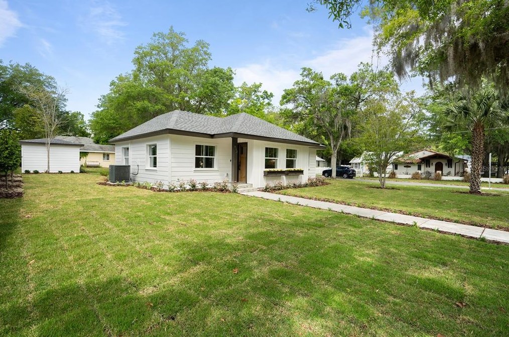 853 Clayton St, Mount Dora, FL 32757-4953