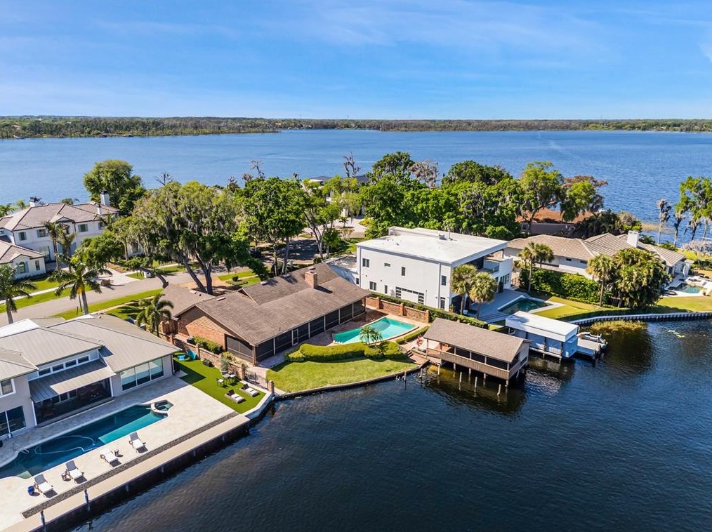 9117 Bay Point Dr, Orlando, FL 32819-4804