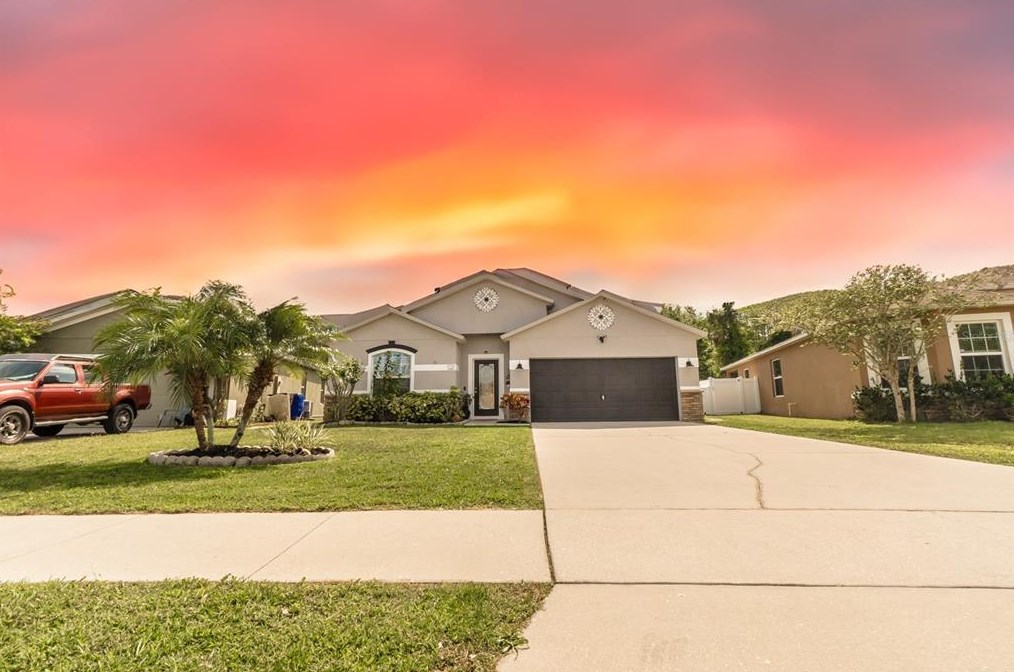 141 Daigledog St, Saint Cloud, FL 34772